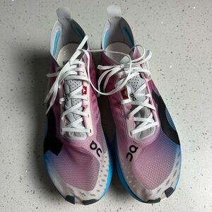 On Running Women's CLOUDBOOM STRIKE running shoes